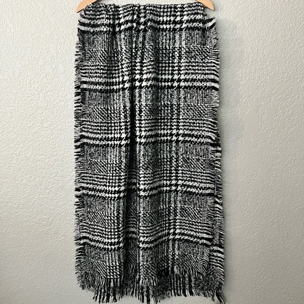Express Black and White knit Scarf plush soft